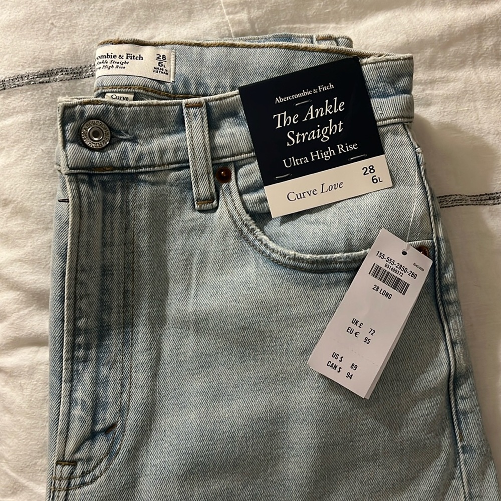 Ankle Straight Jeans